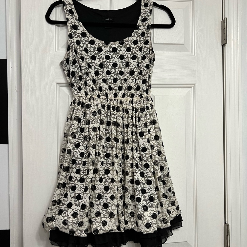 Pretty Rue21 sleeveless top/dress❤️